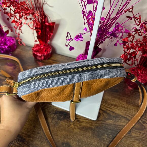 FOSSIL Denim Kendall Crossbody Chambray - Picture 4 of 8